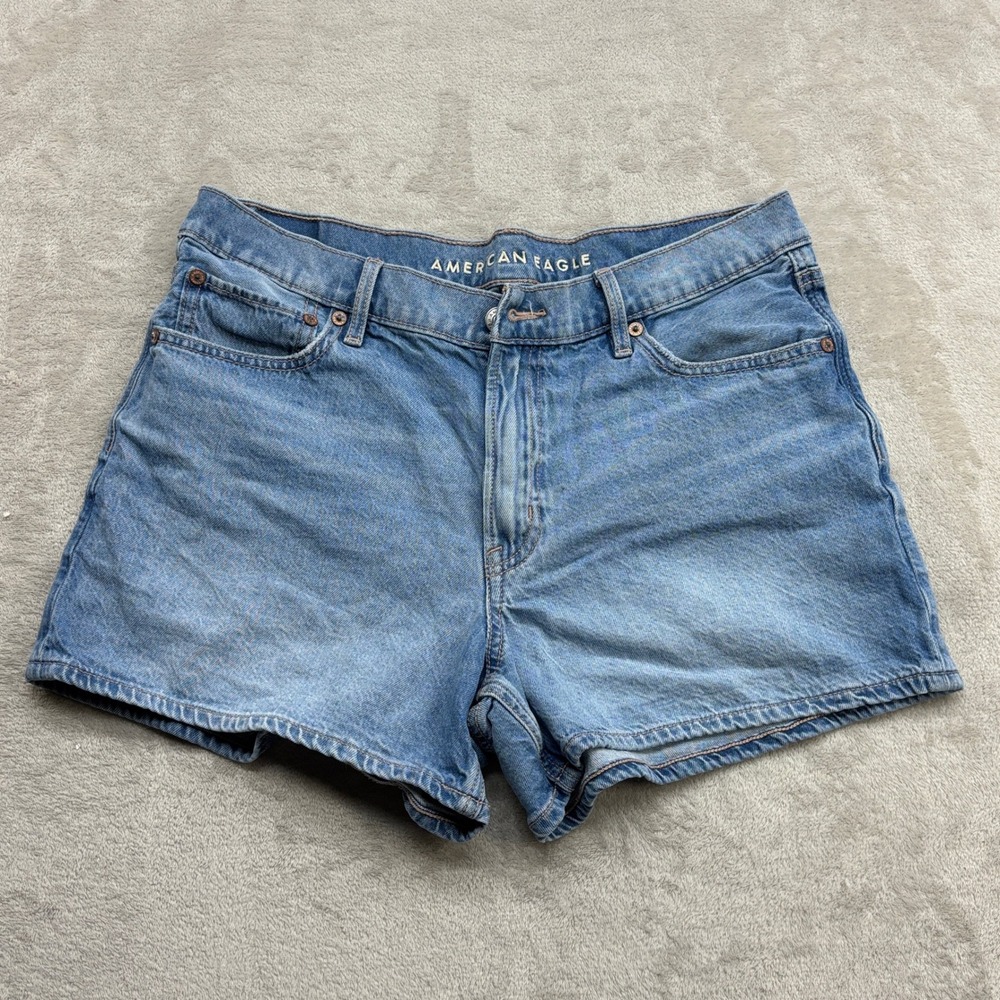 American Eagle Denim Shorts Women 8 Blue Rigid High Waisted Light Wash Boho Mom